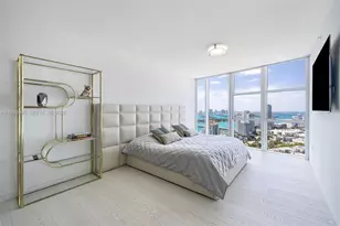 300 South Pointe Dr, Miami Beach, FL 33139 - Photo 43