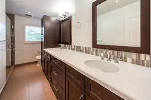 16751 Waters Edge Dr, Weston, FL 33326 - Photo 21