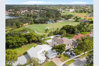 1124 NW 130th Ter #1124, Sunrise, FL 33323 - Photo 25