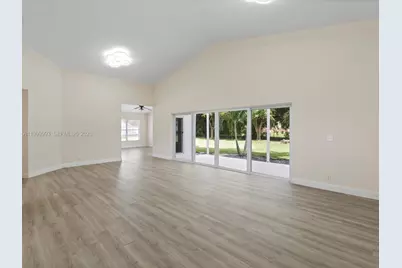 1124 NW 130th Ter #1124, Sunrise, FL 33323 - Photo 3