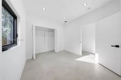 1021 NW 48th St, Miami, FL 33127 - Photo 17