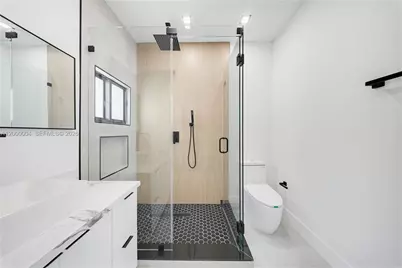 1021 NW 48th St, Miami, FL 33127 - Photo 23