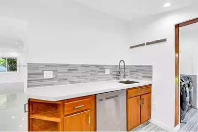 1104 NE 85th St, Miami, FL 33138 - Photo 21