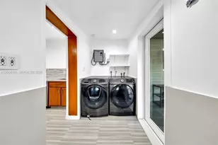 1104 NE 85th St, Miami, FL 33138 - Photo 23