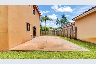 10526 SW 14th Ct, Pembroke Pines, FL 33025 - Photo 23