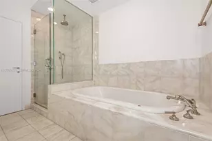 50 South Pointe Dr, Miami Beach, FL 33139 - Photo 17