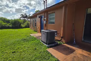 400 NE 142nd St, North Miami, FL 33161 - Photo 15