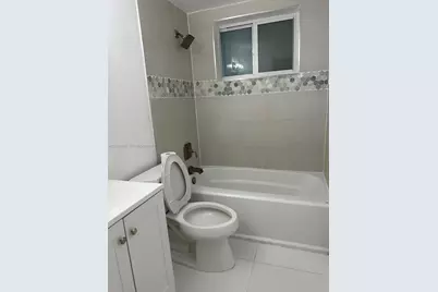 75 Washington Ave #9, Miami Beach, FL 33139 - Photo 9