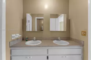 3868 SW 107th Ave, Miami, FL 33165 - Photo 17