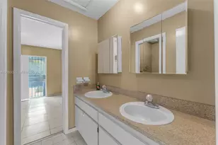 3868 SW 107th Ave, Miami, FL 33165 - Photo 17