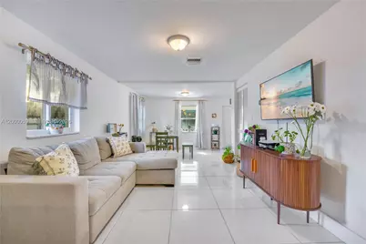 827 NW 114th St, Miami, FL 33168 - Photo 5