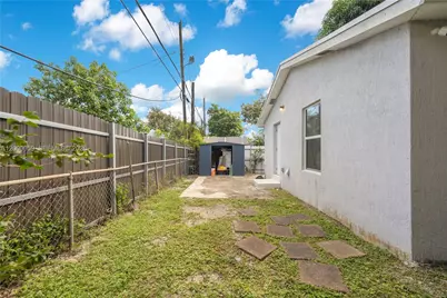 827 NW 114th St, Miami, FL 33168 - Photo 19