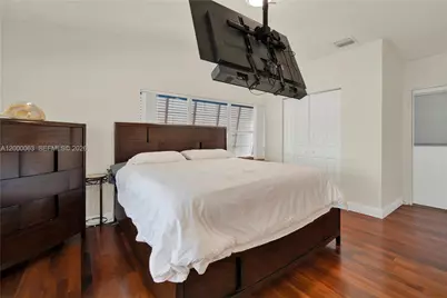 9401 Jamaica Dr, Cutler Bay, FL 33189 - Photo 17