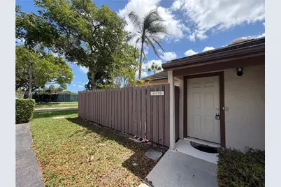 4151 Palm Bay Cir #B, West Palm Beach, FL 33406 - Photo 1