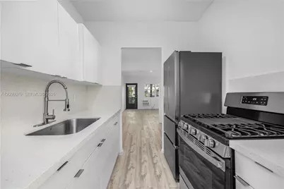 717 Espanola Way #110, Miami Beach, FL 33139 - Photo 1