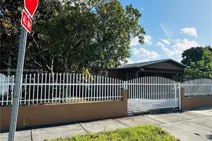 490 E 45th St, Hialeah, FL 33013 - Photo 23