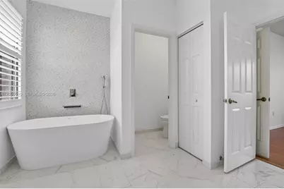 19018 NW 23rd Pl, Pembroke Pines, FL 33029 - Photo 23