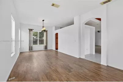 19018 NW 23rd Pl, Pembroke Pines, FL 33029 - Photo 9