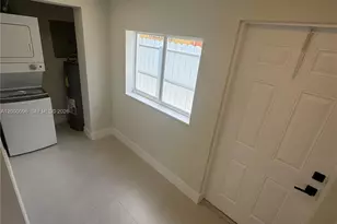 850 NW 109th St, Miami, FL 33168 - Photo 9