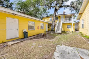 319 Country Club Oval, Daytona, FL 32114 - Photo 7