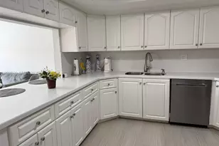 17455 NW 75th Pl, Hialeah, FL 33015 - Photo 7