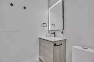 944 Jefferson Ave, Miami Beach, FL 33139 - Photo 11