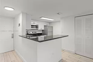 9821 Nob Hill Ct, Sunrise, FL 33351 - Photo 9