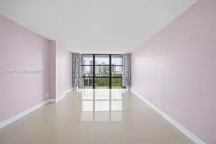 800 Parkview Dr, Hallandale Beach, FL 33009 - Photo 17