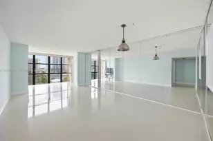 800 Parkview Dr, Hallandale Beach, FL 33009 - Photo 9