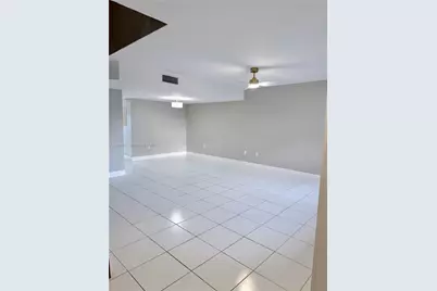 1441 NW 122nd Ter, Pembroke Pines, FL 33026 - Photo 3