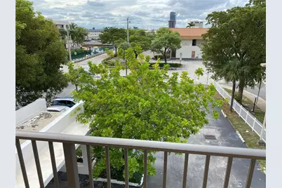 1900 Diana Dr #3D, Hallandale Beach, FL 33009 - Photo 19