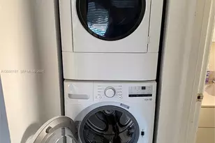 1900 Diana Dr, Hallandale Beach, FL 33009 - Photo 13