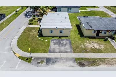 720 SW 6th St, Homestead, FL 33030 - Photo 17