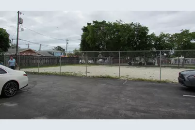 4330 SW 8th St, Coral Gables, FL 33134 - Photo 27