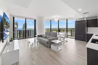 45 SW 9th St #4006, Miami, FL 33130 - Photo 1