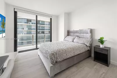 45 SW 9th St #4006, Miami, FL 33130 - Photo 13