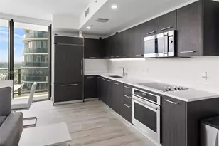 45 SW 9th St, Miami, FL 33130 - Photo 5