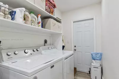 970 Benevento Ave #970, Coral Gables, FL 33146 - Photo 15