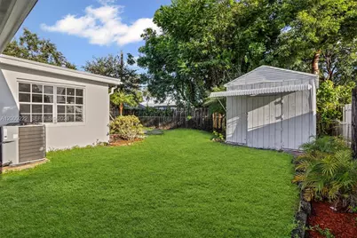 6825 SW 12th St, Pembroke Pines, FL 33023 - Photo 25