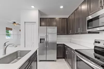 1100 SE 26 Ter, Homestead, FL 33035 - Photo 9