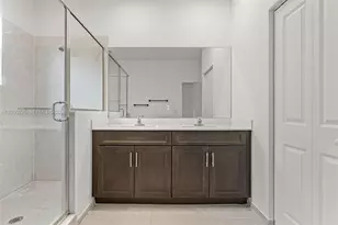 1100 SE 26th Ter, Homestead, FL 33035 - Photo 25