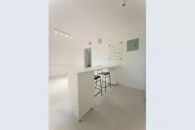 3676 Oak Ave #7, Miami, FL 33133 - Photo 5