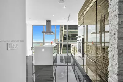 1100 Biscayne Blvd #6001, Miami, FL 33132 - Photo 5