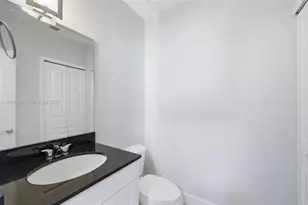832 N Victoria Park Rd, Fort Lauderdale, FL 33304 - Photo 13