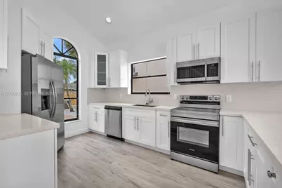 8694 Kimble Way #8694, Boca Raton, FL 33433 - Photo 7