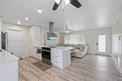 2485 NW 84th Way, Sunrise, FL 33322 - Photo 11