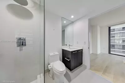 45 SW 9th St #1808, Miami, FL 33130 - Photo 17