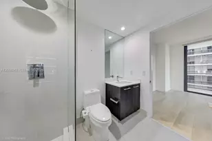 45 SW 9th St, Miami, FL 33130 - Photo 17