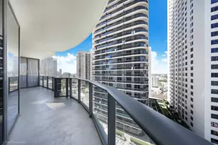 45 SW 9th St, Miami, FL 33130 - Photo 7