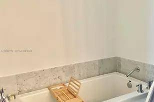 244 Biscayne Blvd, Miami, FL 33132 - Photo 19